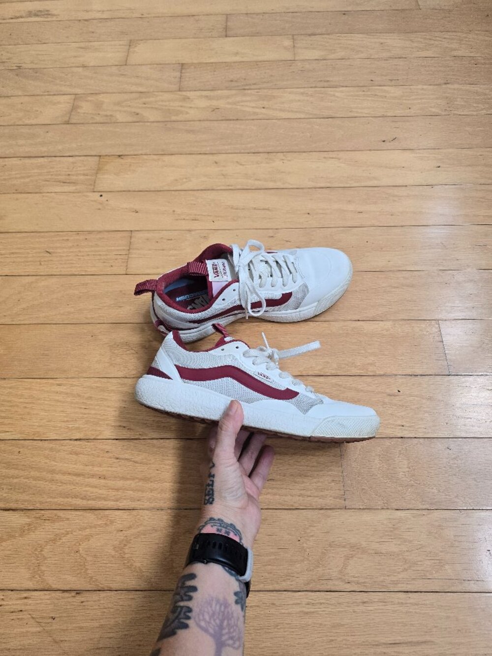 Vans | UltraRange Rapidweld White Burgundy Skater Sneakers | WMS 8